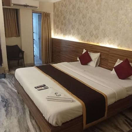 Hotel Raj Meridian, Tambaram Chennai Exterior photo